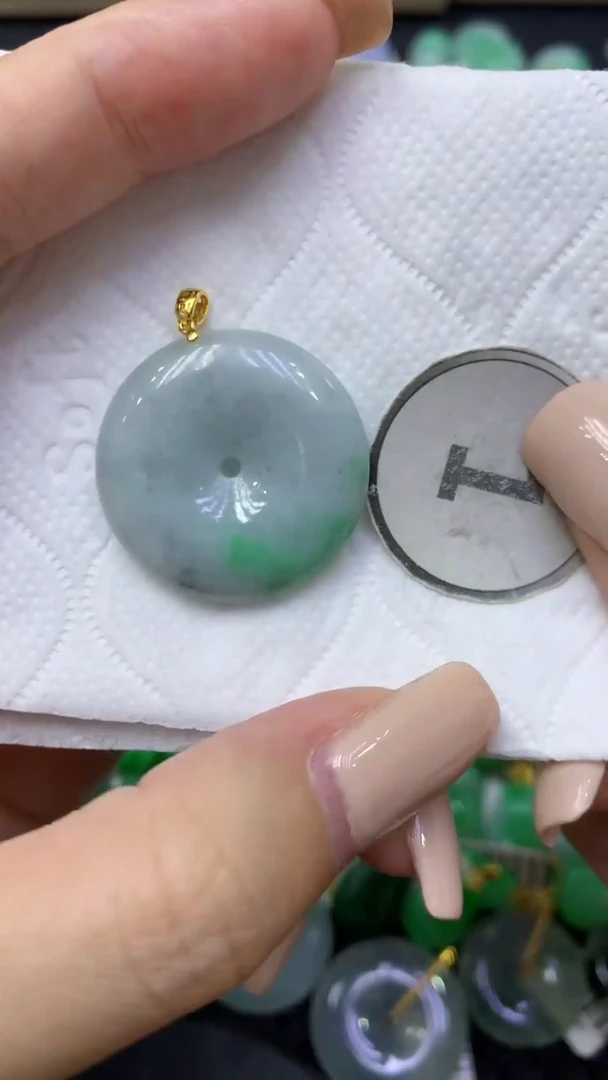 颈饰未镶嵌翡翠天然缅甸翡翠A货