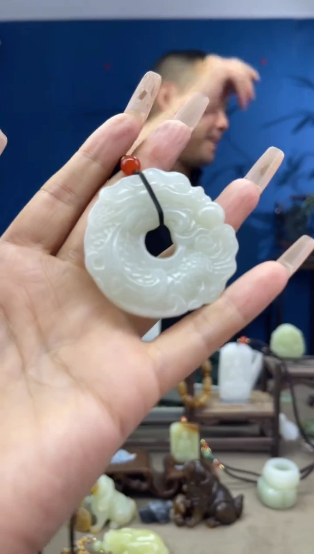 和田玉未镶嵌颈饰1