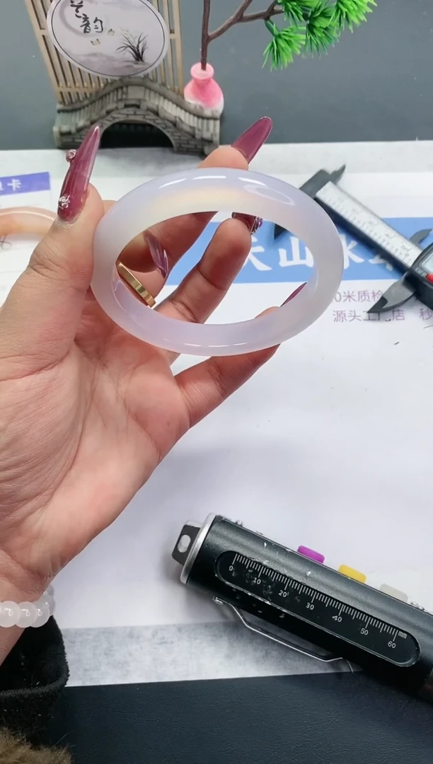 【闪购商品】石英质玉手镯未镶嵌M66-62+