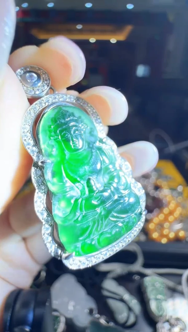 颈饰未镶嵌翡翠翡翠