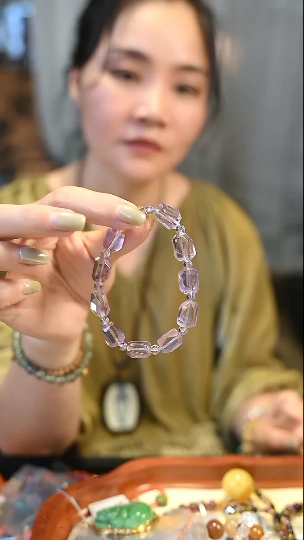 水晶手串未镶嵌柿***?定向 柿柿如意