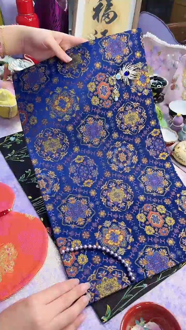 128黑金宝相花茶席