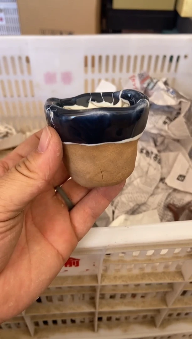 杯无运费险有瑕疵的摄影的产品有使用过的痕迹有点脏介意勿拍