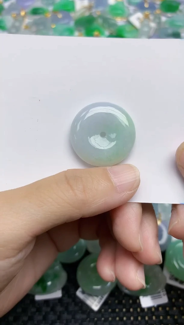 翡翠未镶嵌颈饰天然翡翠A货