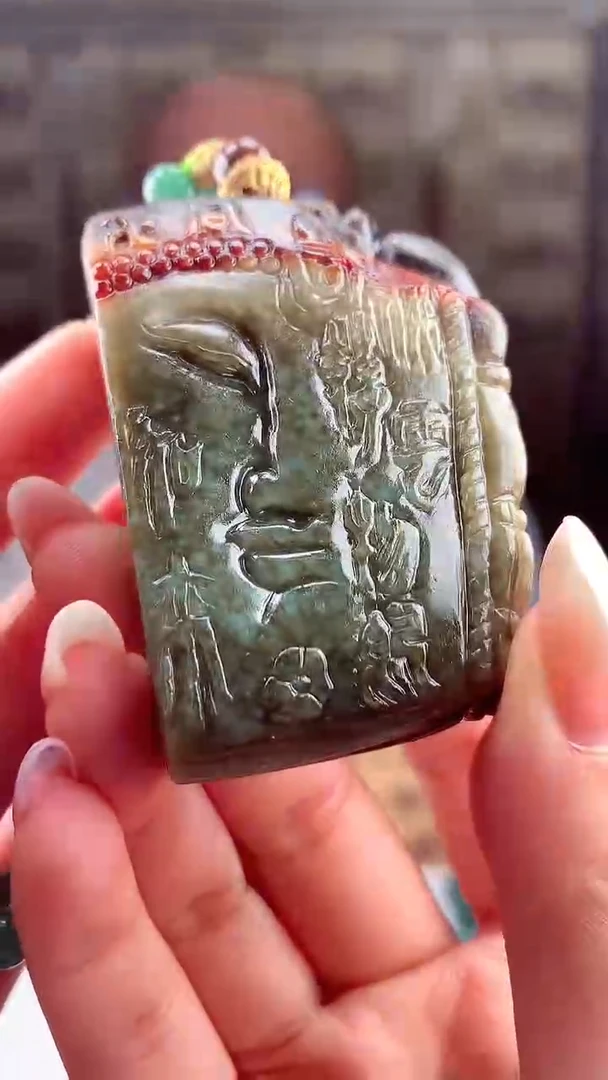 定制翡翠未镶嵌薛****?天然翡翠（拍一发一）