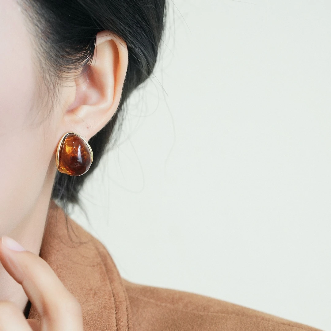 铜合金耳饰 水滴美拉德树脂耳钉高级感港风耳环新款小众独特女