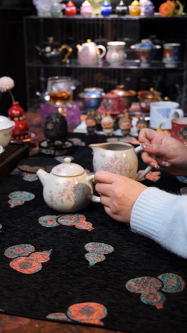 堆料手绘的梅花龙旦壶+公道