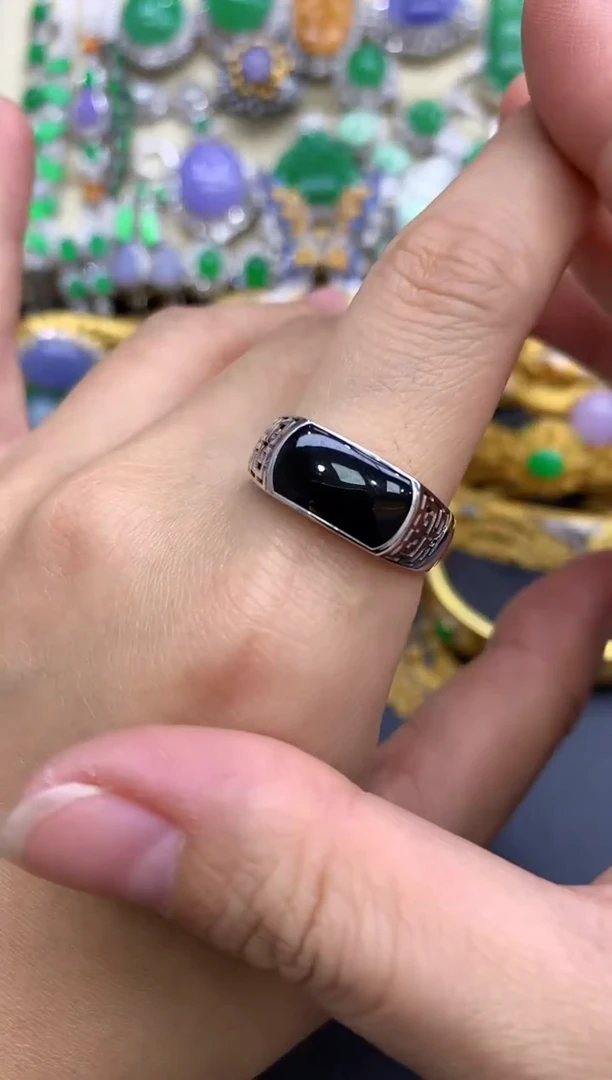 18K金镶嵌戒指翡翠506-中国好珍宝