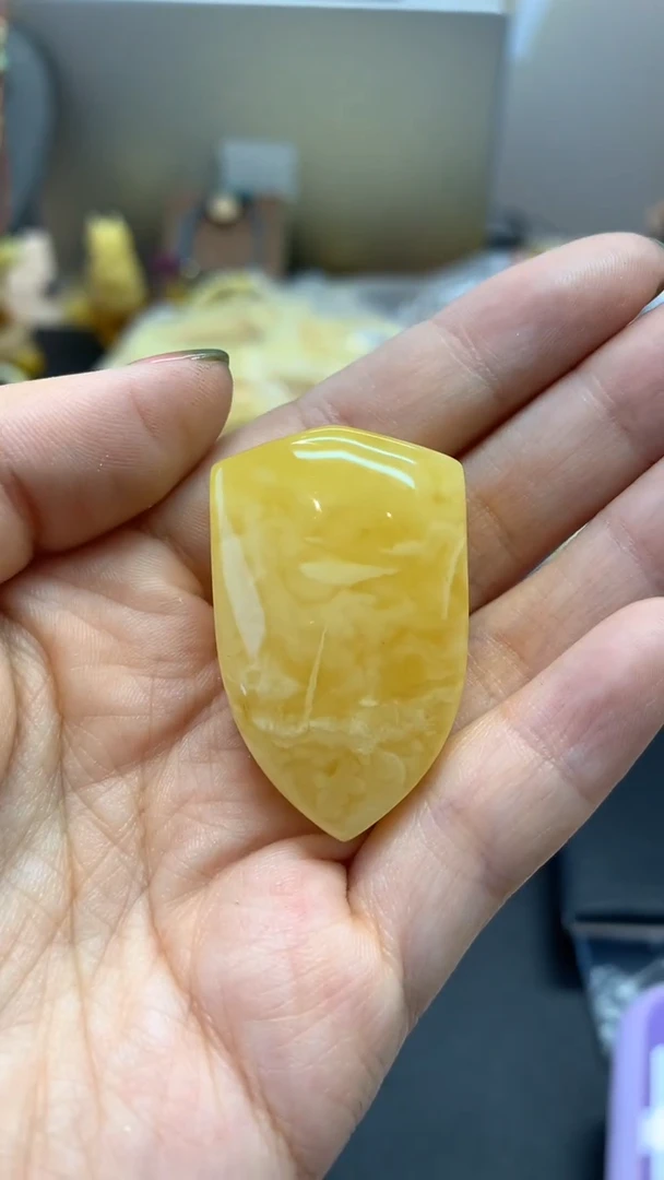 未镶嵌琥珀珠宝奇石一****️2558）3发1