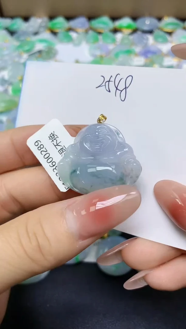 翡翠18K金镶嵌颈饰 天然缅甸翡翠A货