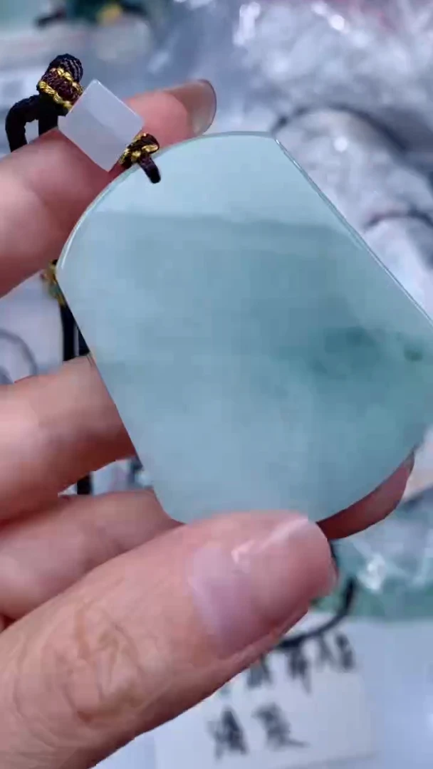 颈饰未镶嵌翡翠吊坠