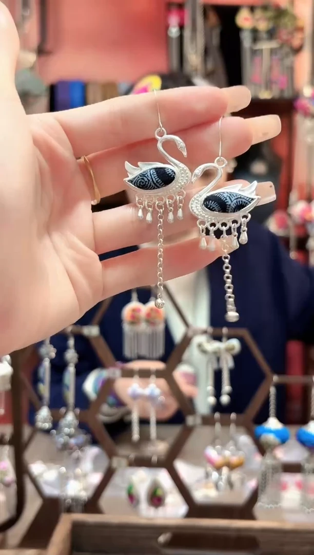 织绣云织谣民族风精美饰品  268