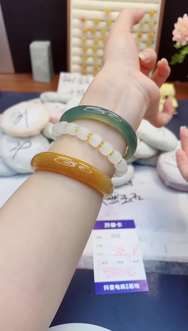 未镶嵌手镯石英质玉350-玉髓-圈口58