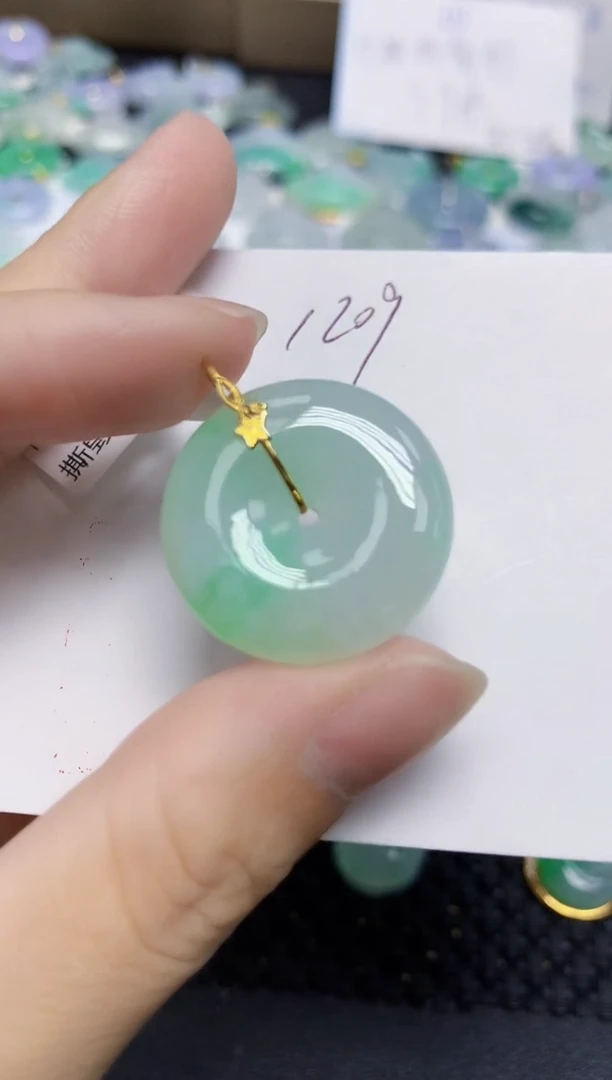 颈饰18K金镶嵌翡翠天然缅甸翡翠A货翡翠百元以上9元证书费自理