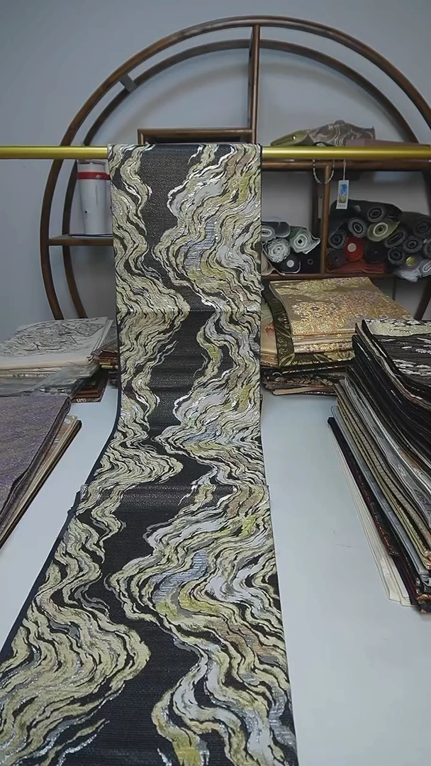 织绣45西阵织六通流水纹