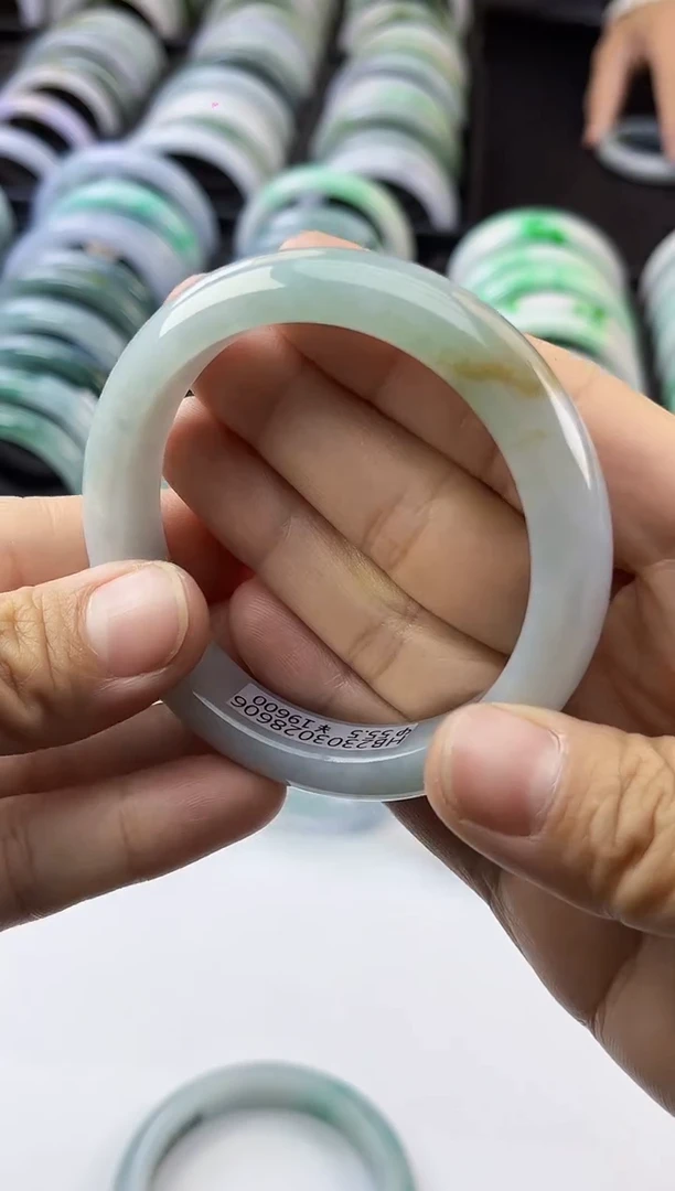 【闪购商品】翡翠手镯未镶嵌翡翠1