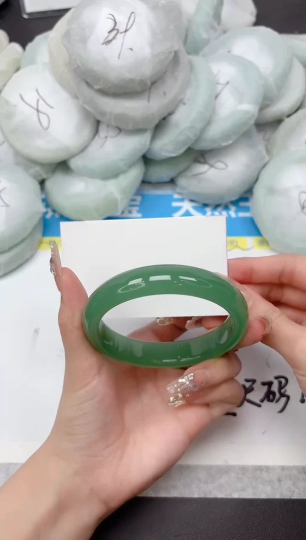 未镶嵌手镯石英质玉219-60.4