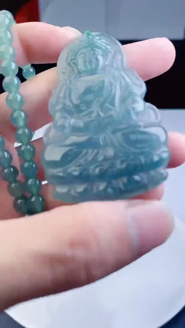 颈饰未镶嵌翡翠