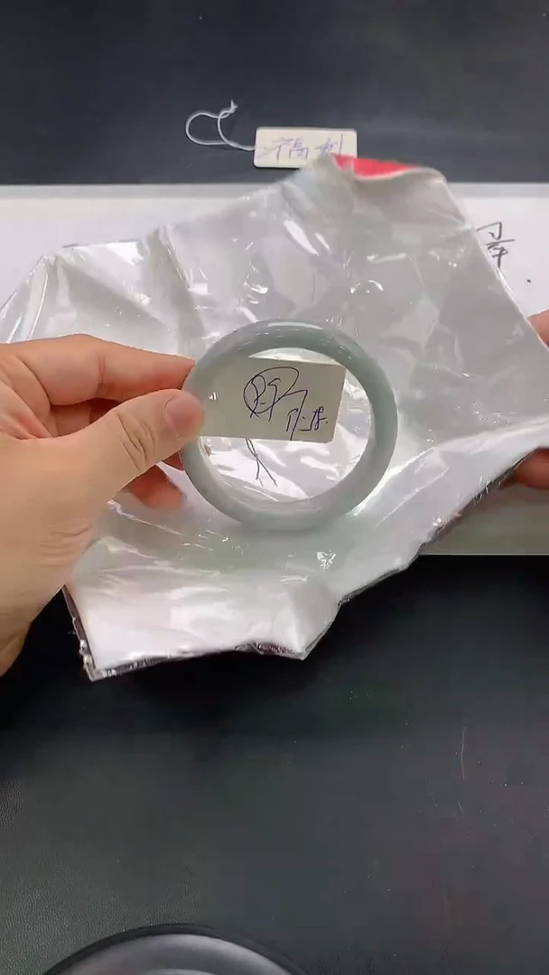 翡翠手镯未镶嵌14
