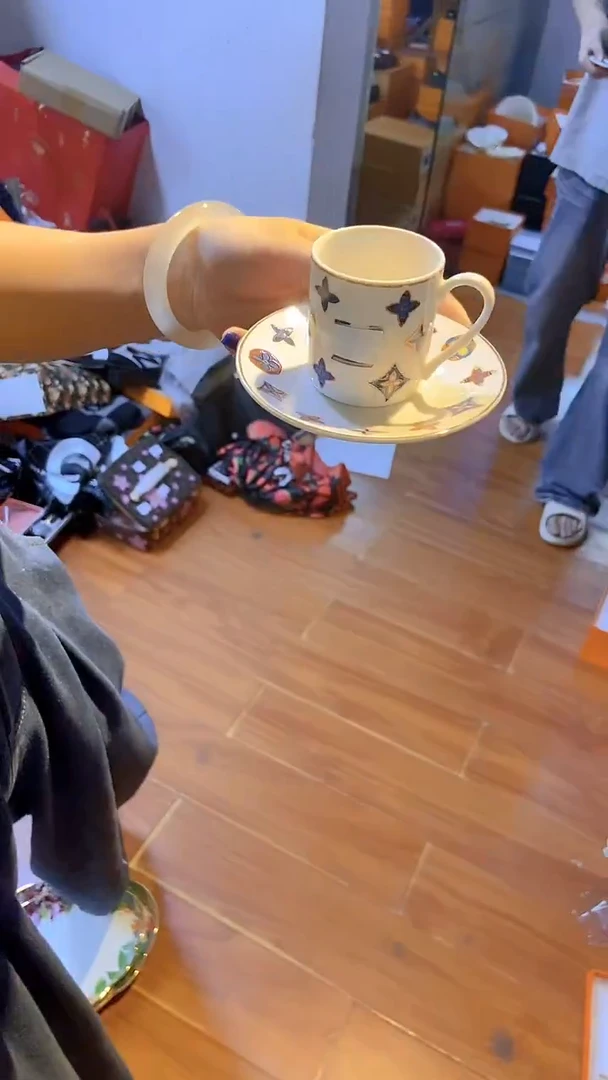 杯鸿辉家品牌瓷器，京东包邮！