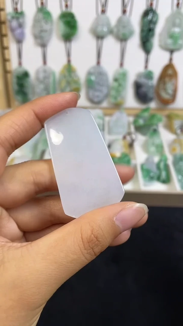 颈饰未镶嵌翡翠1