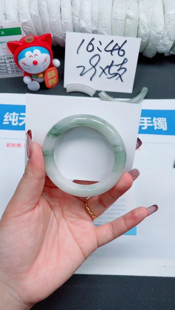 【闪购商品】石英质玉手镯未镶嵌101