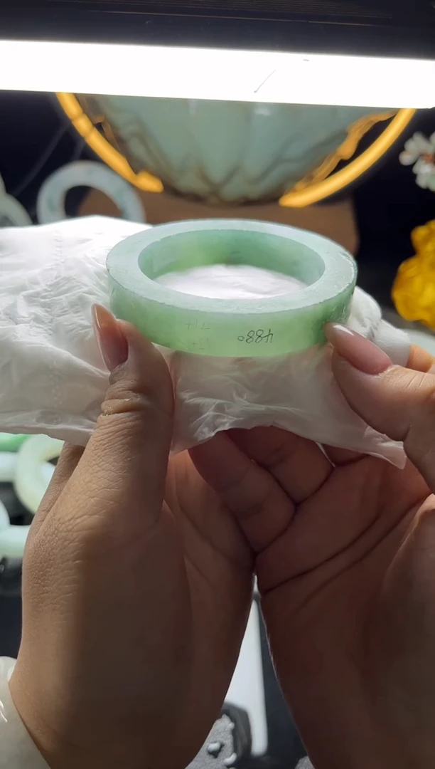 未镶嵌正圈定制翡翠正圈