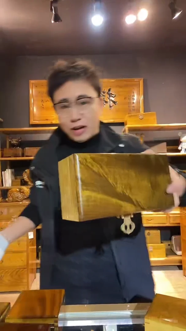 金丝楠木制品大首饰盒131