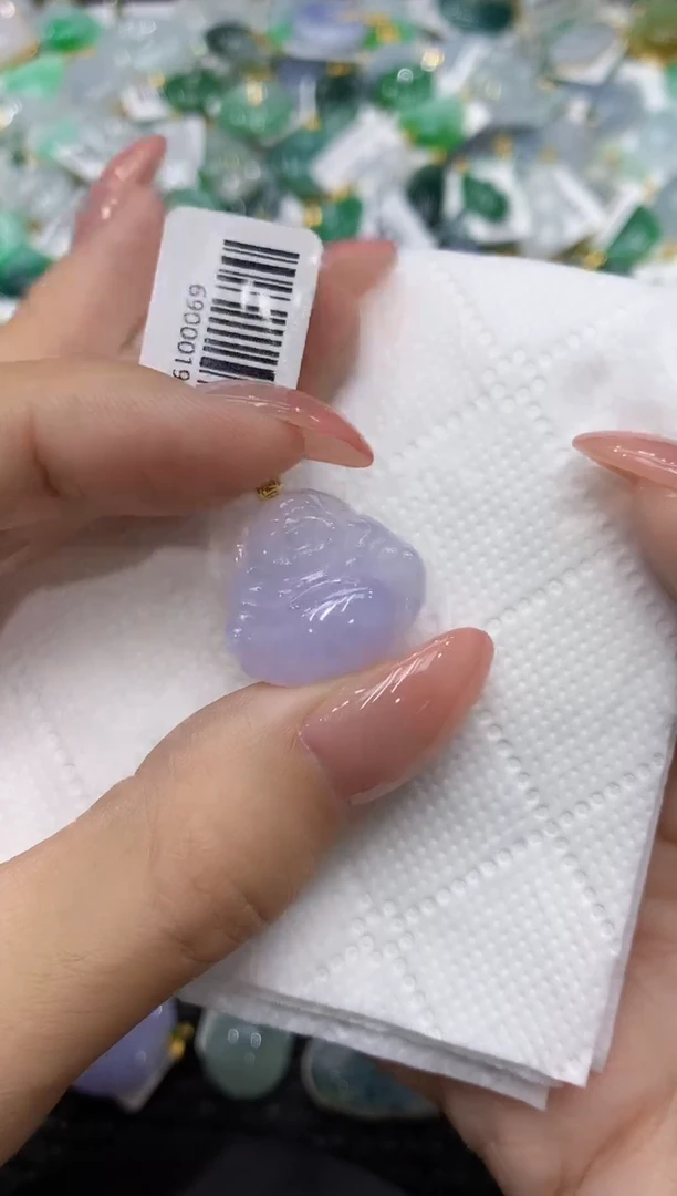 颈饰18K金镶嵌翡翠111111111111