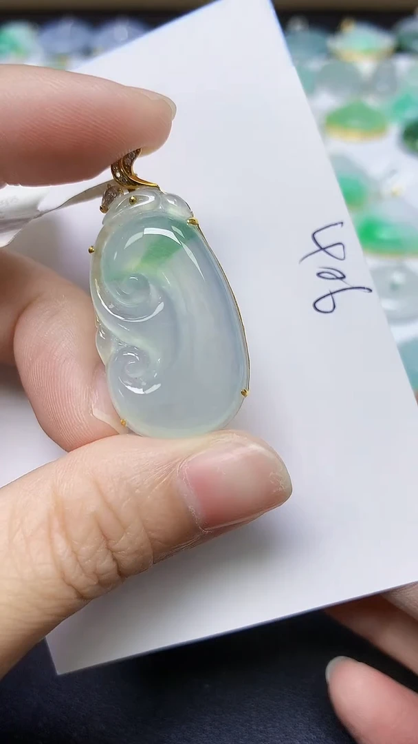 翡翠18K金镶嵌颈饰天然缅甸A货翡翠百元以上9元证书费自理