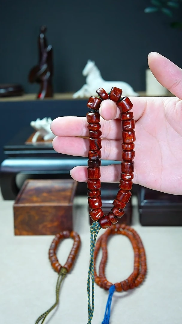 交趾黄檀（大红酸枝）藏式手持