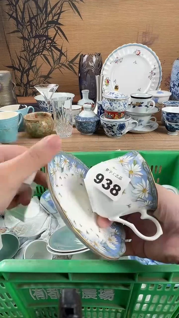 瓷片熊****经瓷片           938