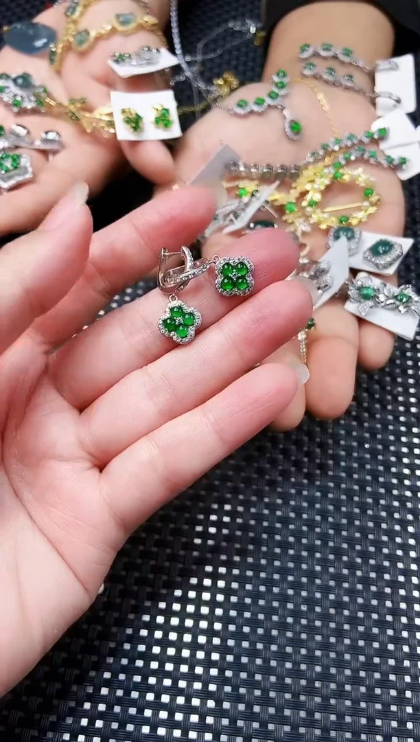 【闪购商品】翡翠耳饰未镶嵌111111111