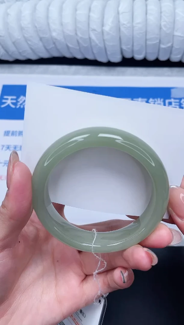 未镶嵌手镯石英质玉139-54.7DK