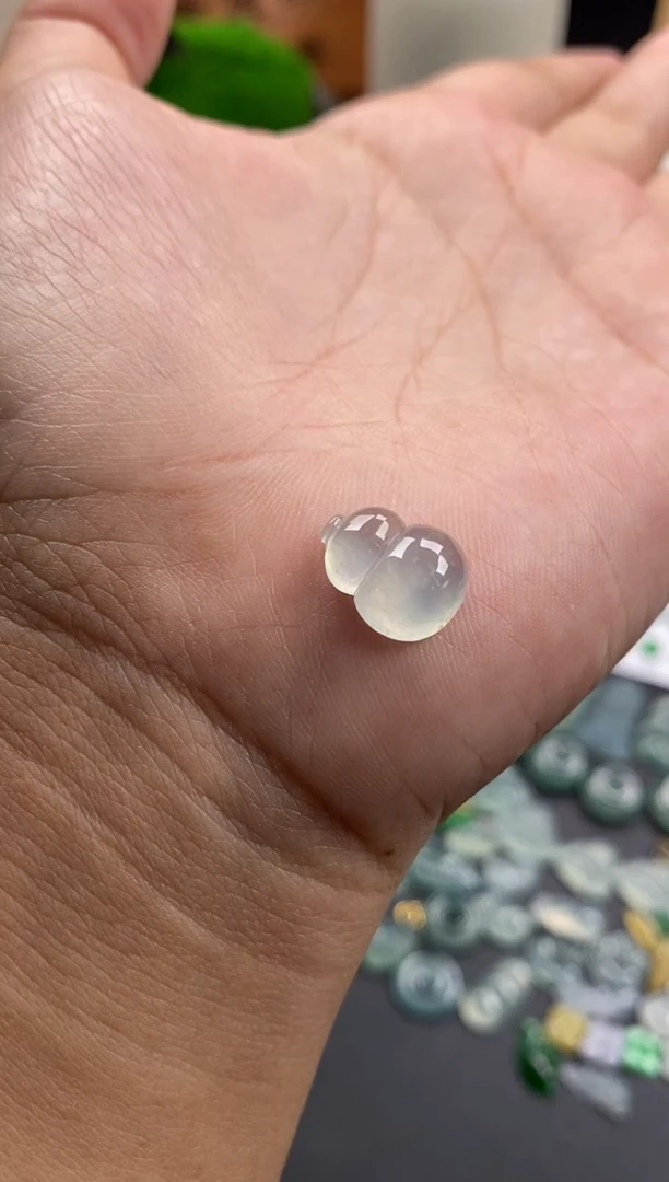 颈饰未镶嵌翡翠翡翠冰种葫芦