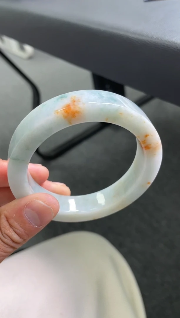 未镶嵌手镯定制翡翠手镯