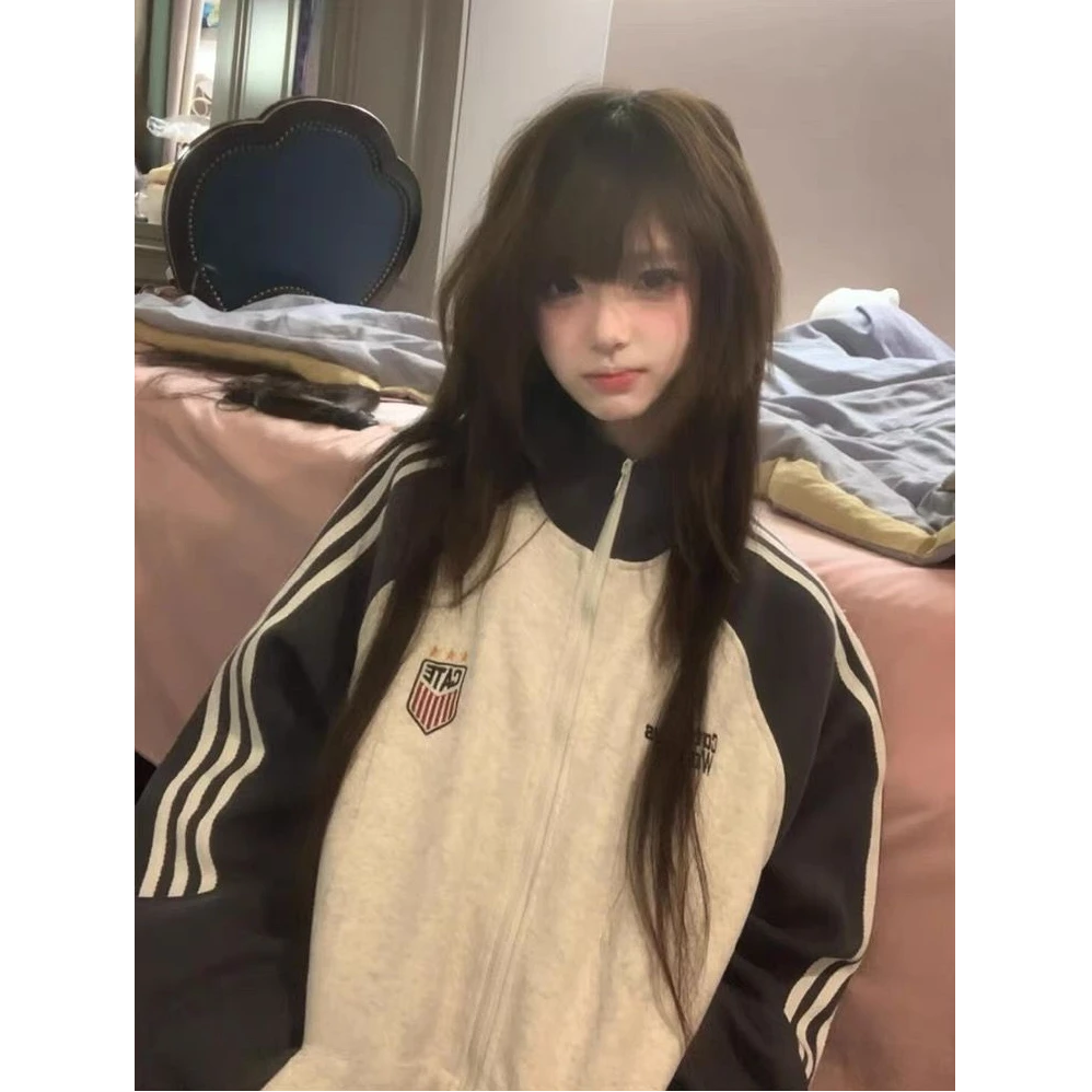 秋冬熊猫配色高级设计感小众百搭休闲学生ins风韩版卫衣开衫女
