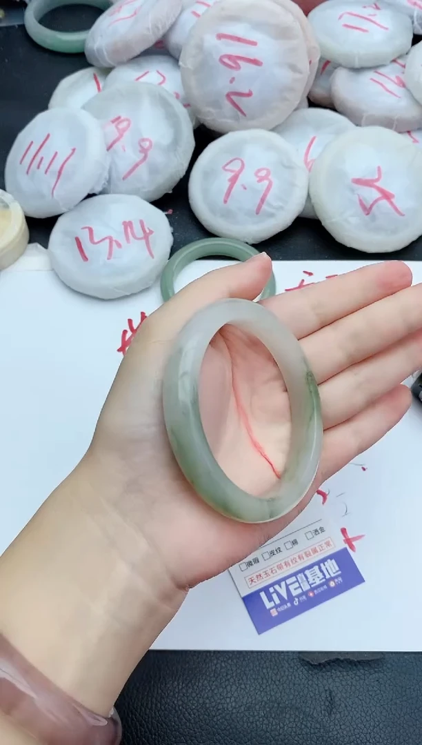 石英质玉手镯未镶嵌153+58.5