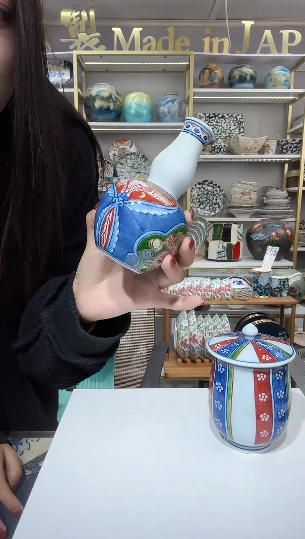 陶瓷酒壶一只装装