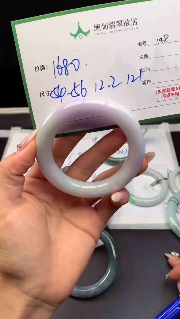定制翡翠未镶嵌毛货需精细抛光+多人