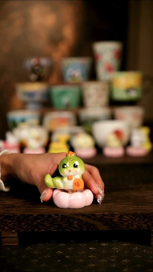 瓷陶瓷转转 萌蛇