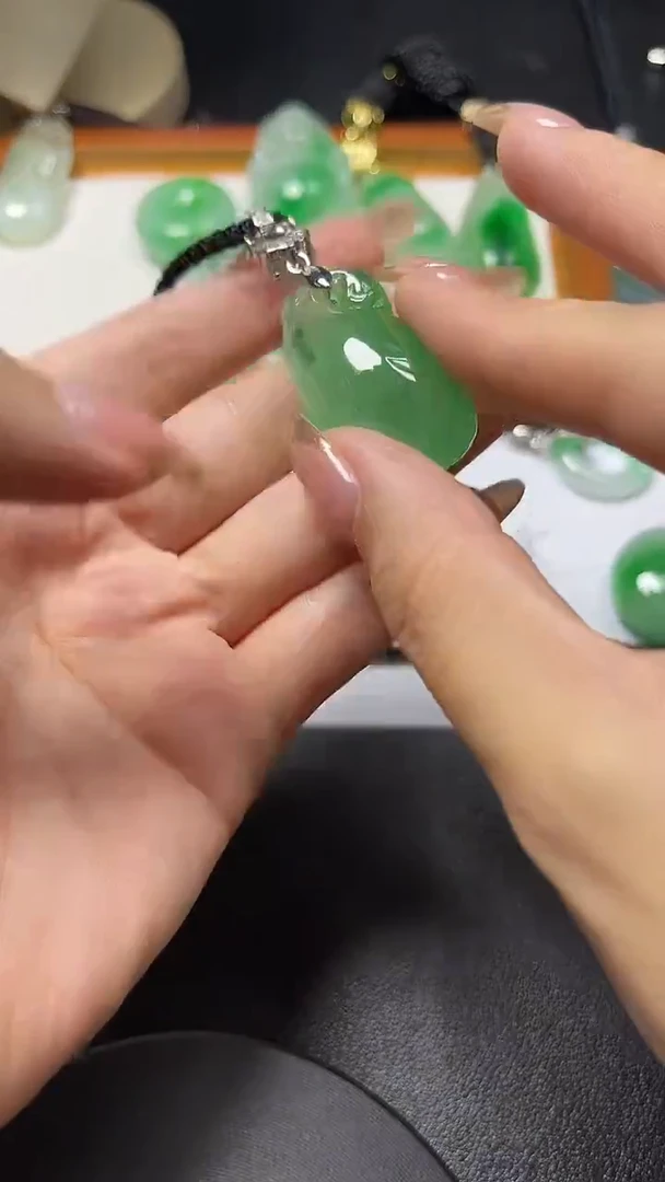 所见即所得女士精品吊坠