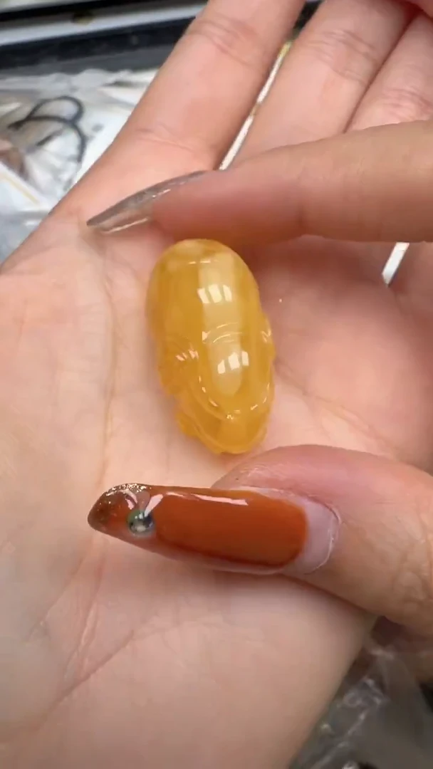 裸石琥珀未镶嵌如图