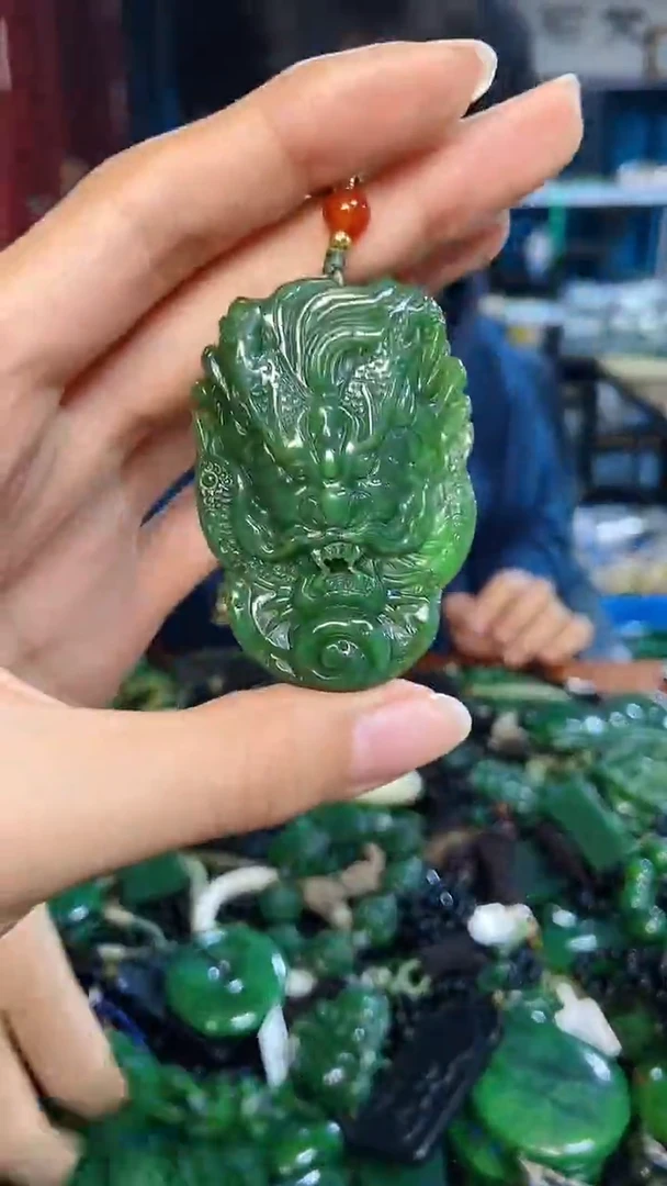 未镶嵌和田玉挂件1