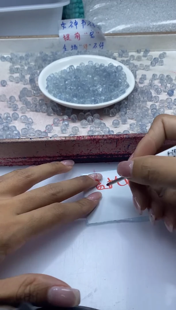 【闪购商品】水晶颈饰未镶嵌w2202蓝托帕方块8mm*20颗