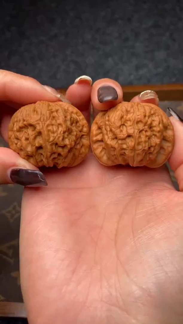 把件文玩核桃b49号42尺血麒麟