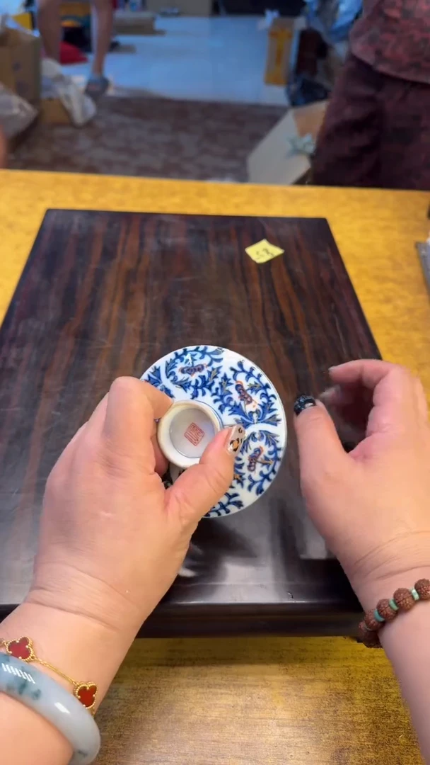 瓷器瓷器瑕疵破破85划痕