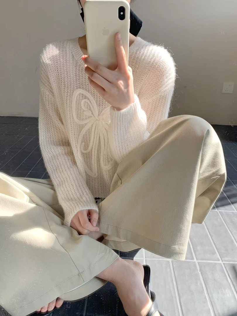 七言家巨好看！韩系穿搭米白蝴蝶结宽松圆领毛衣