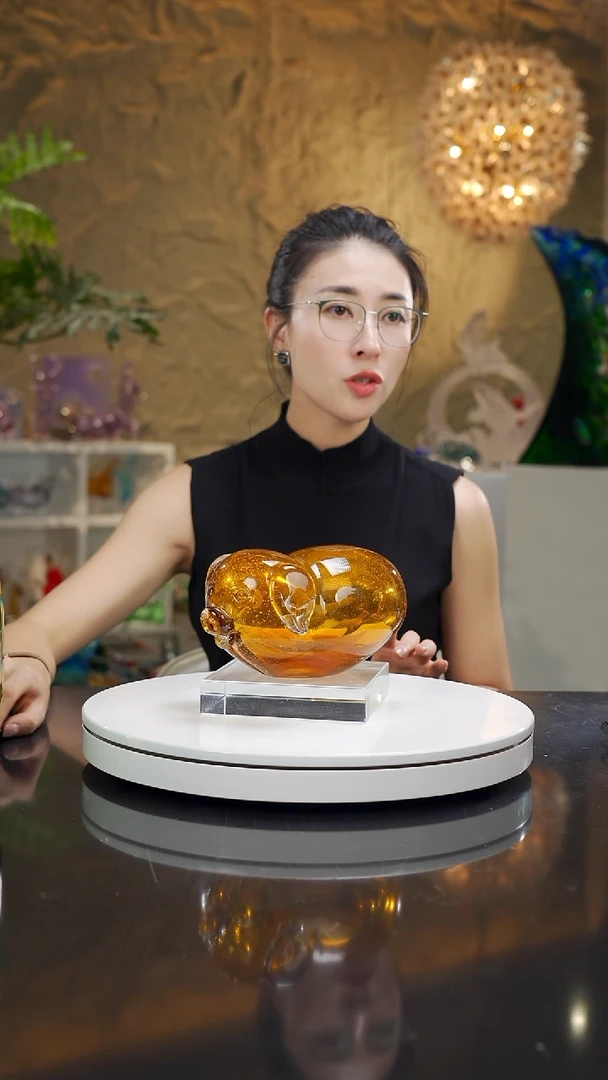 手工艺品琉璃琥珀色银箔小猪摆件