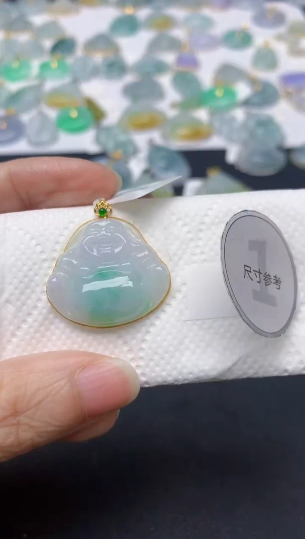 翡翠18K金镶嵌颈饰天然缅甸A货翡翠